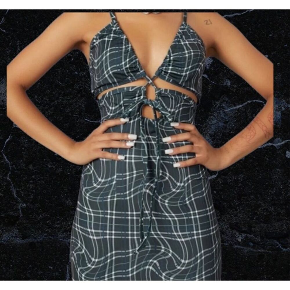 Dolls Kill Poster Girl Cut Out Green Plaid Dress Size Medium Nwt